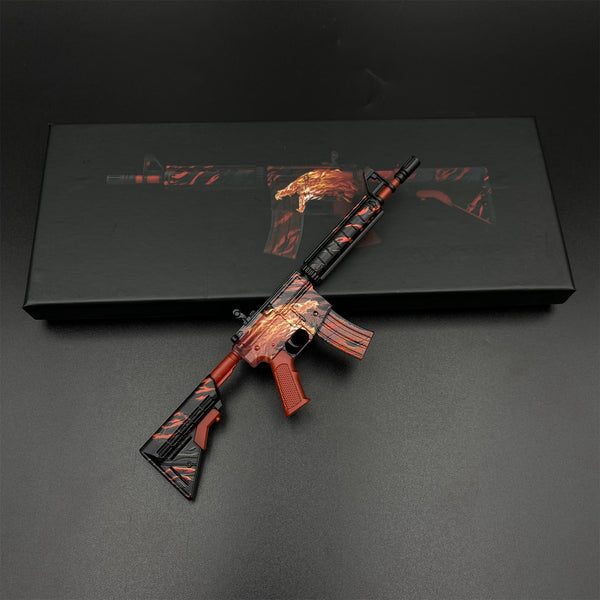 M4A4 Howl 1:5 zinc alloy replica in its open printed gift box